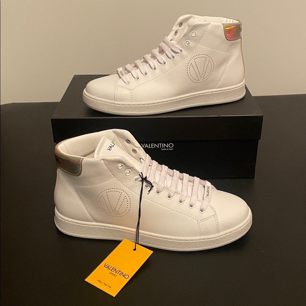 Valentino by Mario Valentino Egle BK White Gold Women’s 8